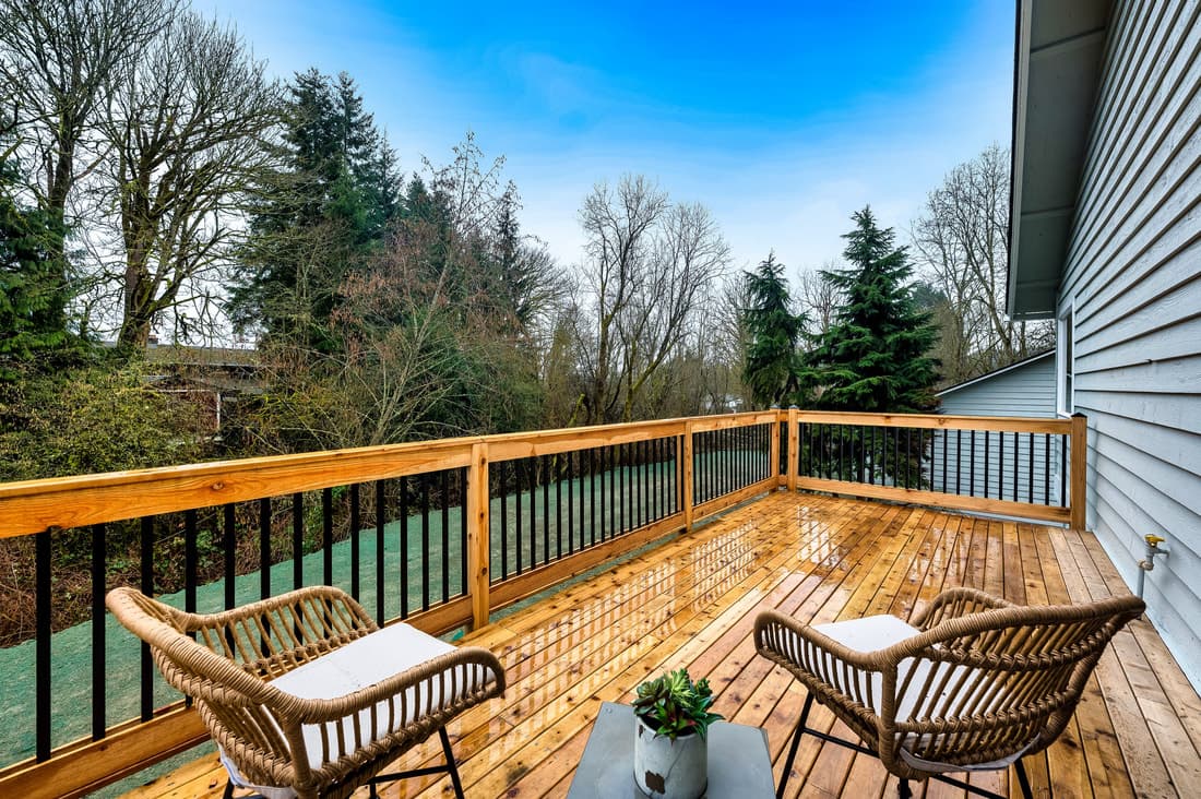 Deck Repair & Construction